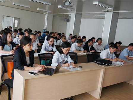 康缘集团党委召开教育实践活动第二环节工作骨干培训会